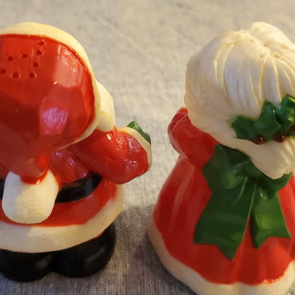 Hallmark Santa and Mrs., Claus Salt & Pepper Shakers - Picture 2 of 6